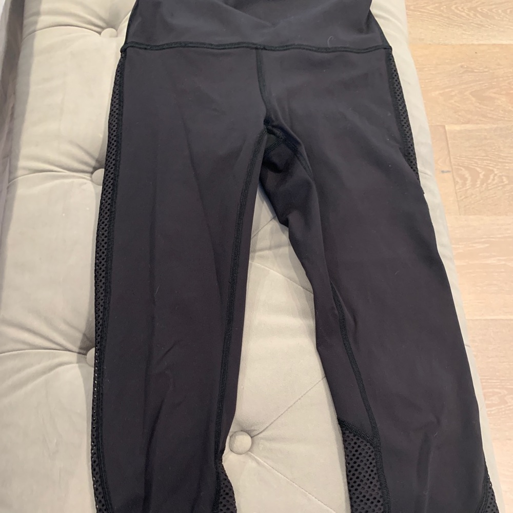 Lululemon honey comb mesh crop legging